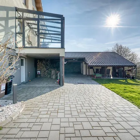 Vista 375 Lovcice (Hodonin)
